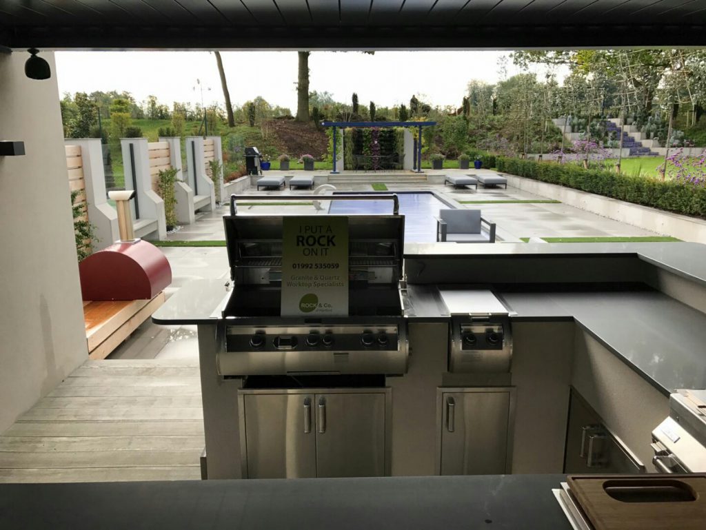 grigio scuro pura grey quartz worktops in modern home