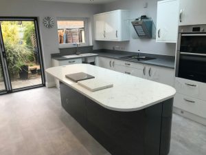 white and grey quartz worktops